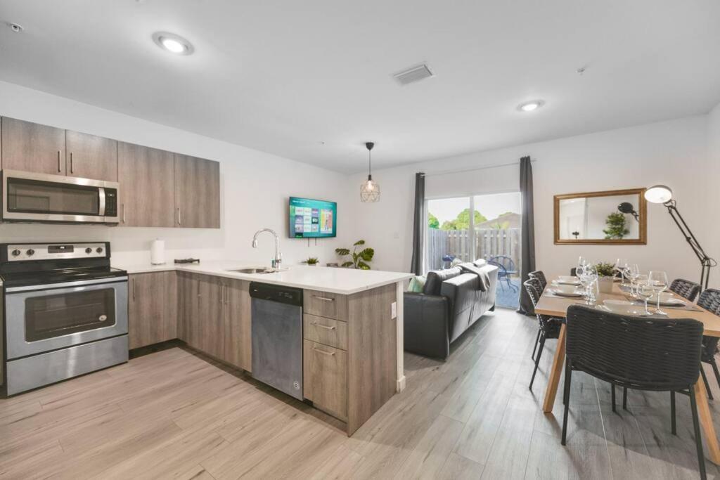 Wonderful Townhouse With 3 Bedrooms Hébergement de vacances Miami